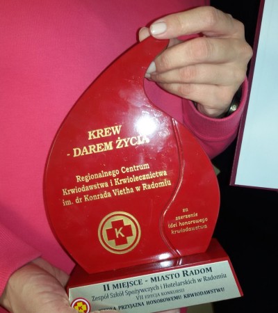 47022062_787359408264622_8414194971313176576_n