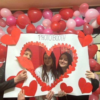 330154160_743997717399741_1895427291349129929_n