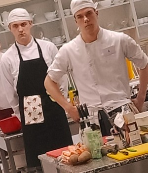 Screenshot_2024-04-18-21-14-43-18