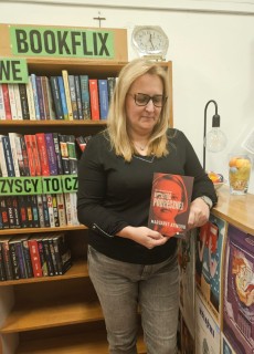 15ee03b4-57b0-4eb8-94da-0f3869f637a0