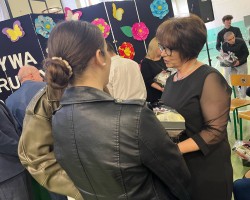 077d0c72-ed39-41cc-9a09-ffff5f42c8fb