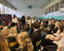 3edef17e-138e-4172-92c4-94cba4fae357