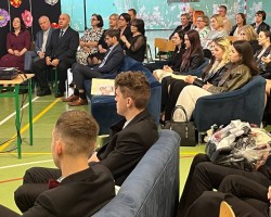 5b4f760c-68d7-471f-a72e-549f4507d70e